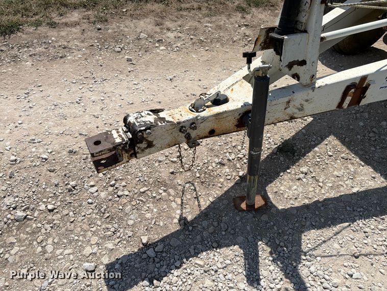 image for item FK4080 Willmar 600 spreader