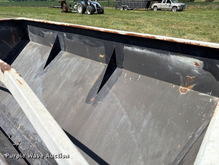 image for item FK4080 Willmar 600 spreader