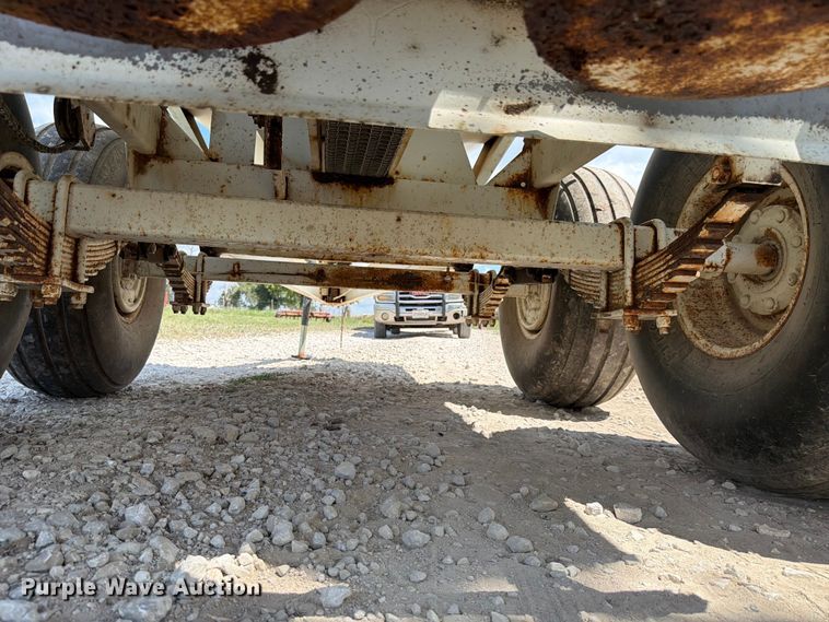 image for item FK4080 Willmar 600 spreader