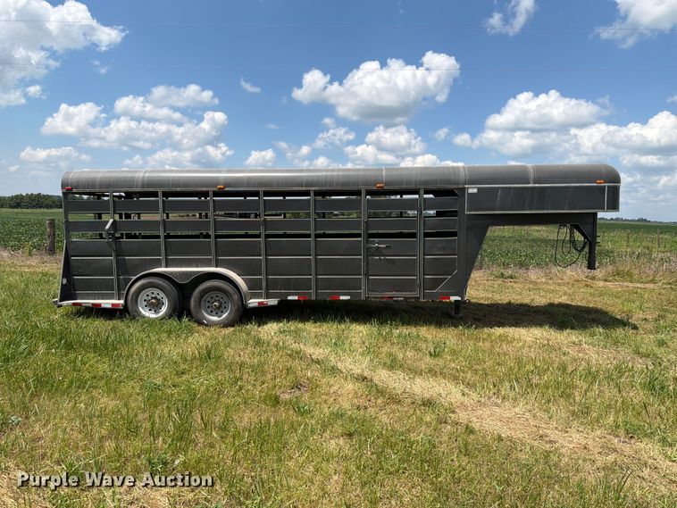 image for item FK4082 2010 Triple B & J Trailers livestock trailer