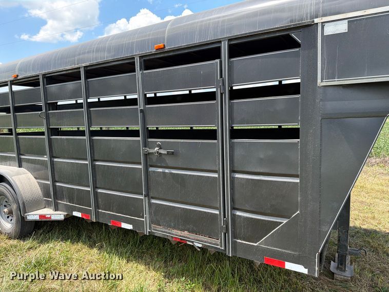 image for item FK4082 2010 Triple B & J Trailers livestock trailer
