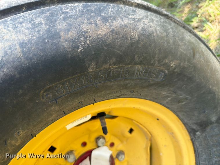 image for item FK4085 1998 New Holland 664 round baler