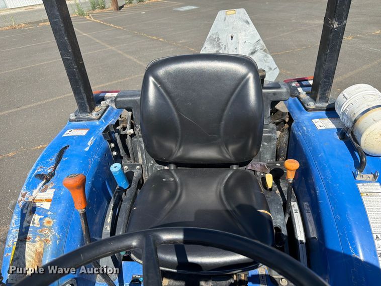 image for item FK4534 2018 New Holland Workmaster 35 MFWD tractor