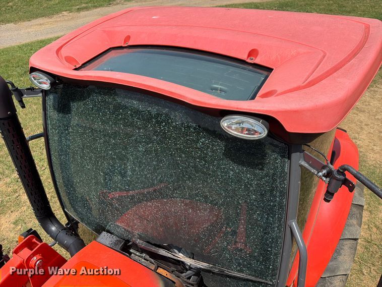 image for item FN2518 2022 Kubota M5-111D MFWD tractor