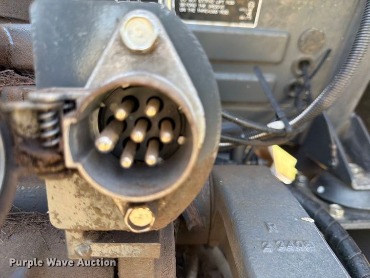 image for item FN2518 2022 Kubota M5-111D MFWD tractor