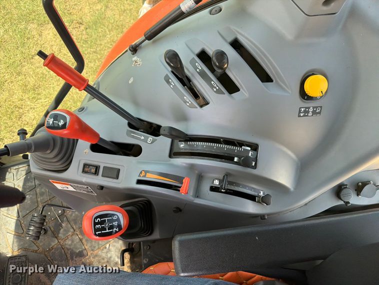 image for item FN2518 2022 Kubota M5-111D MFWD tractor