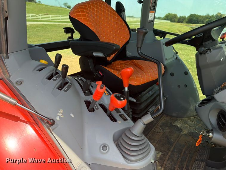 image for item FN2518 2022 Kubota M5-111D MFWD tractor
