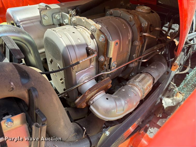 image for item FN2518 2022 Kubota M5-111D MFWD tractor