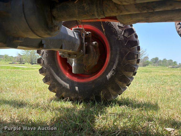 image for item FN2518 2022 Kubota M5-111D MFWD tractor