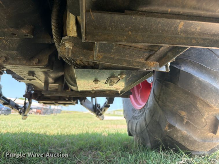image for item FN2518 2022 Kubota M5-111D MFWD tractor