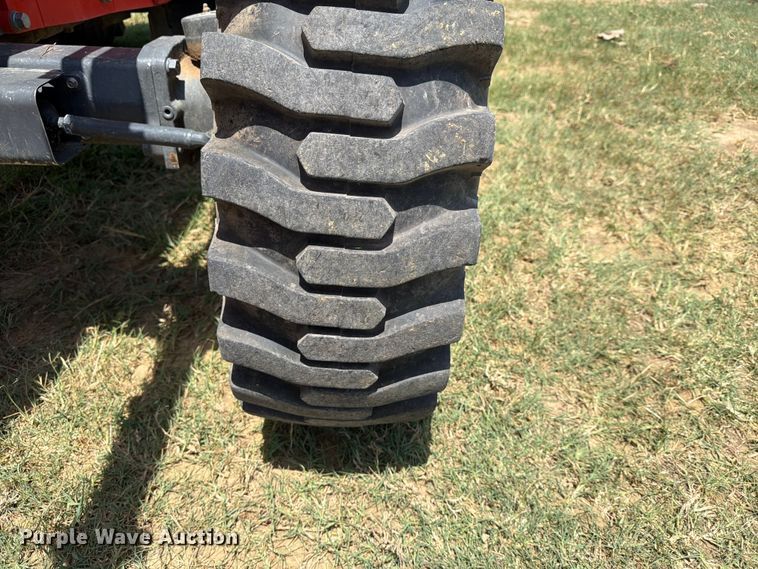 image for item FN2518 2022 Kubota M5-111D MFWD tractor
