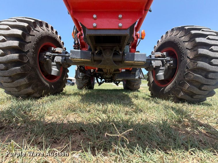 image for item FN2518 2022 Kubota M5-111D MFWD tractor