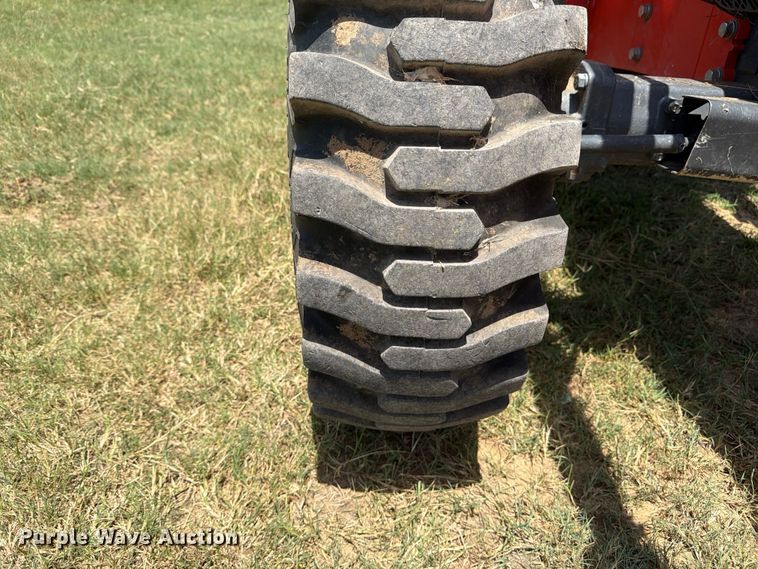 image for item FN2518 2022 Kubota M5-111D MFWD tractor