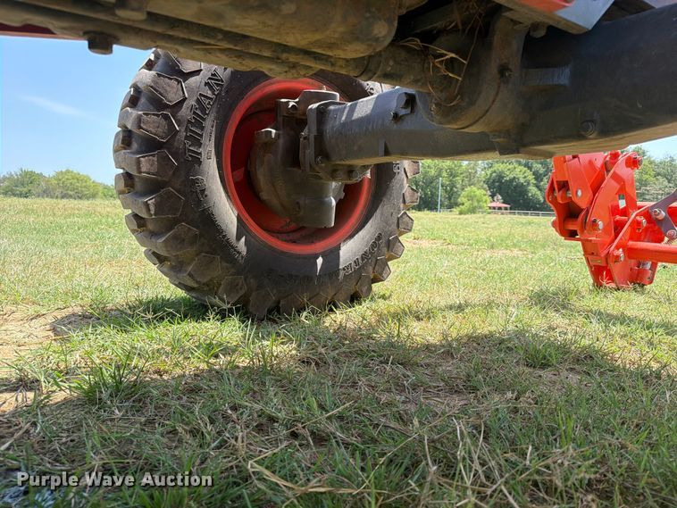 image for item FN2518 2022 Kubota M5-111D MFWD tractor