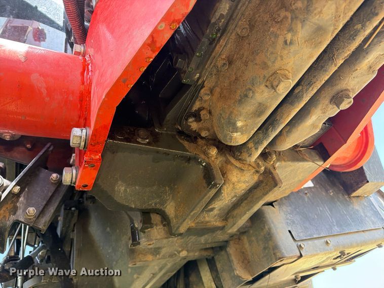 image for item FN2518 2022 Kubota M5-111D MFWD tractor