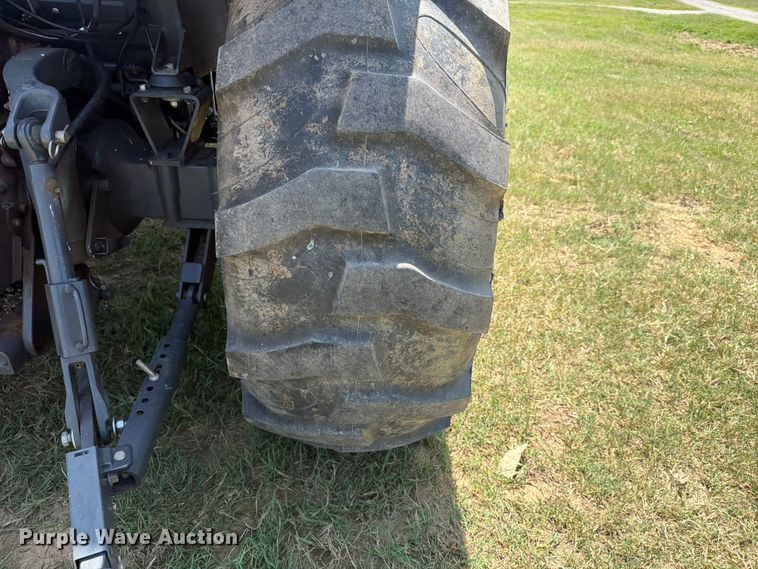 image for item FN2518 2022 Kubota M5-111D MFWD tractor