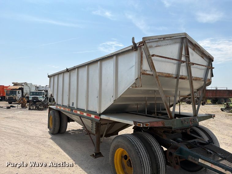 image for item FN2522 Reliance grain trailer