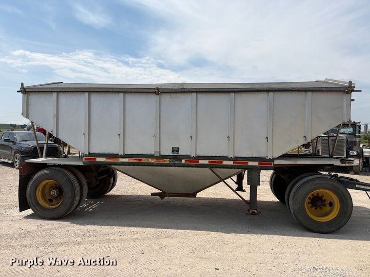 image for item FN2522 Reliance grain trailer