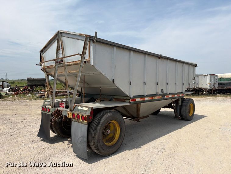 image for item FN2522 Reliance grain trailer