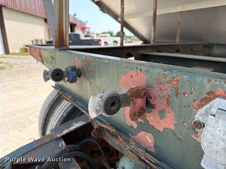 image for item FN2522 Reliance grain trailer