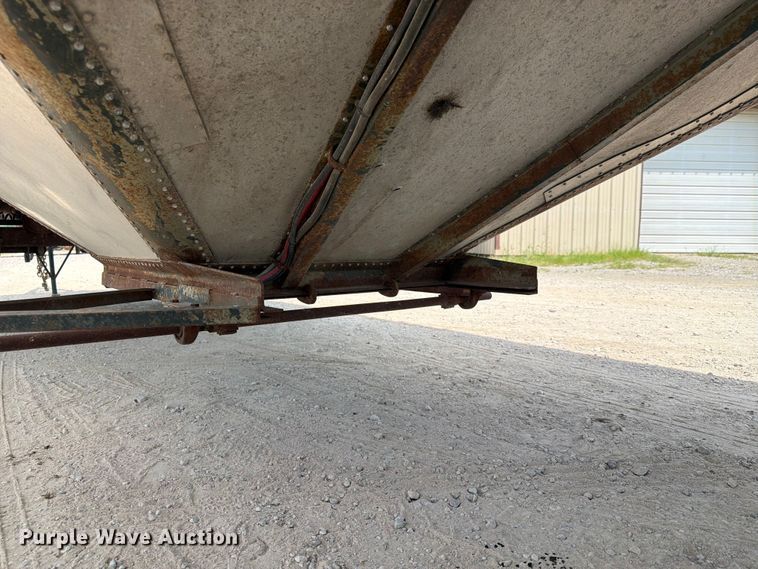image for item FN2522 Reliance grain trailer