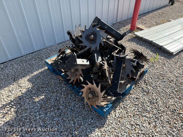 image for item FN5760 (12) Groff Ag row cleaners