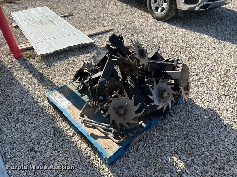 image for item FN5760 (12) Groff Ag row cleaners
