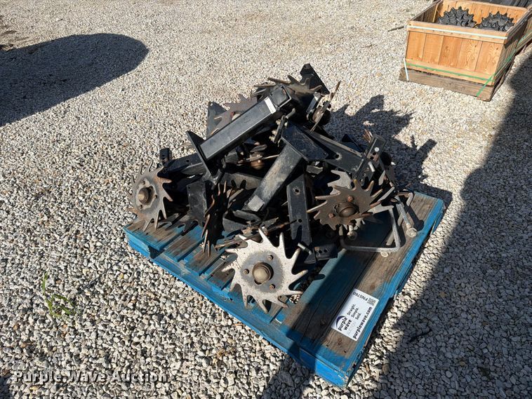 image for item FN5760 (12) Groff Ag row cleaners