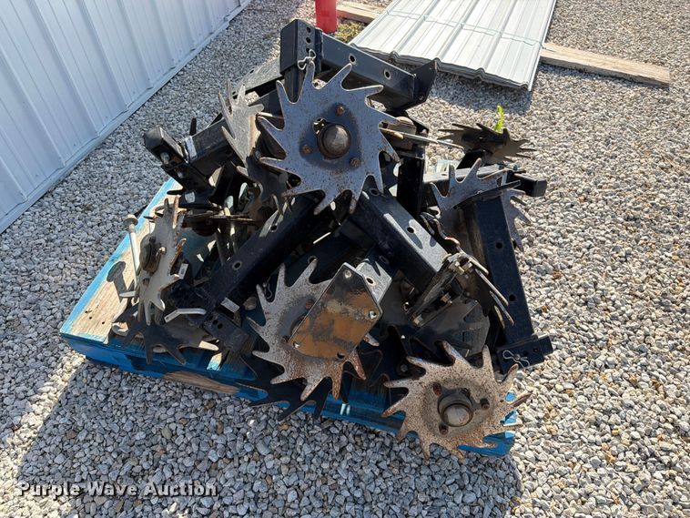 image for item FN5760 (12) Groff Ag row cleaners