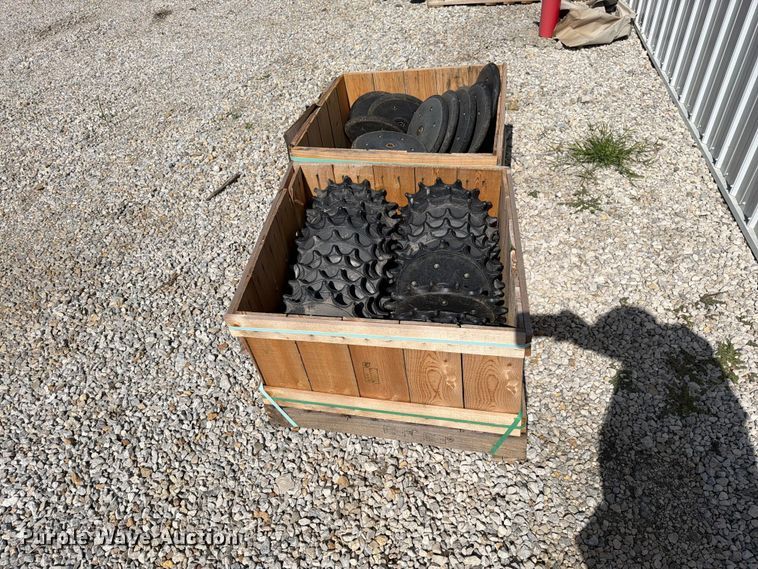 image for item FN5761 Planter closing wheels