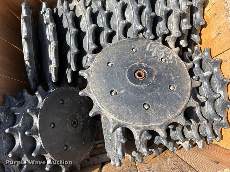 image for item FN5761 Planter closing wheels