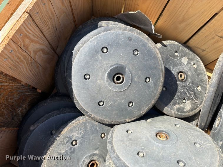 image for item FN5761 Planter closing wheels
