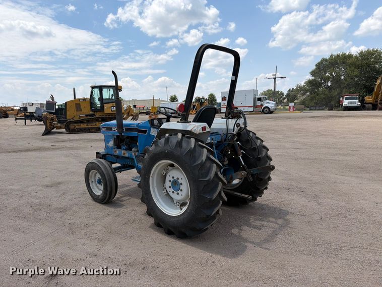 image for item MZ9720 1995 Ford 1920 tractor