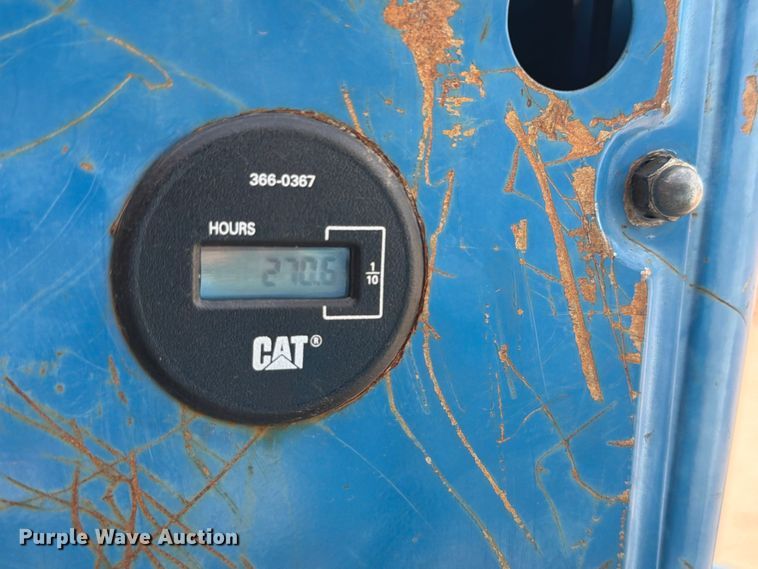 image for item MZ9720 1995 Ford 1920 tractor