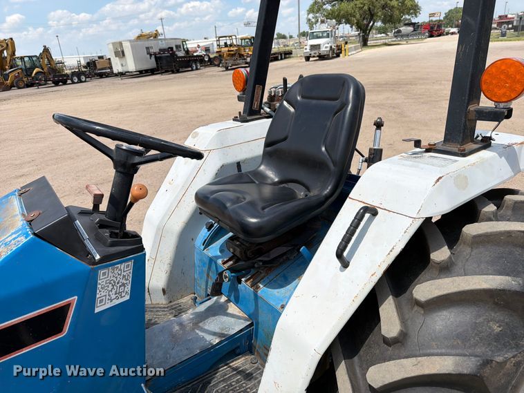 image for item MZ9720 1995 Ford 1920 tractor