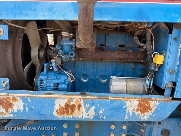 image for item MZ9720 1995 Ford 1920 tractor