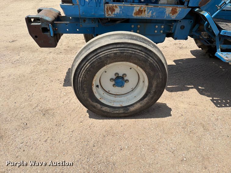 image for item MZ9720 1995 Ford 1920 tractor