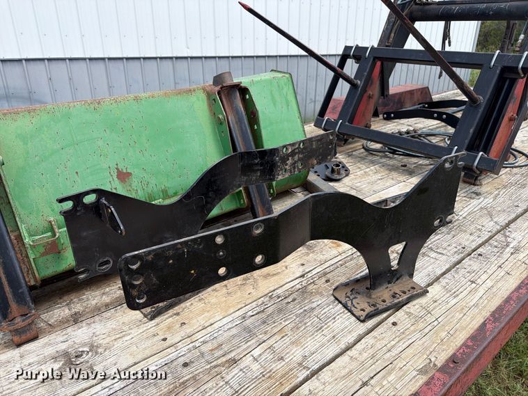 image for item MZ9736 Westendorf TA26 loader