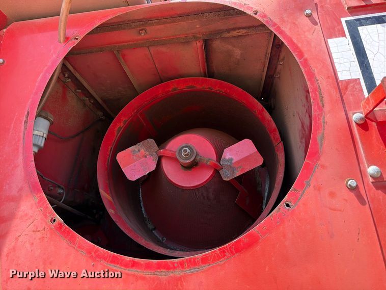 image for item MZ9737 Massey Ferguson 750 combine
