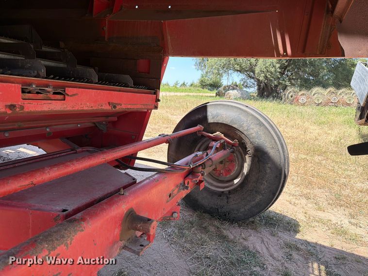 image for item MZ9737 Massey Ferguson 750 combine