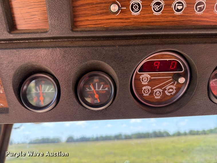 image for item MZ9737 Massey Ferguson 750 combine