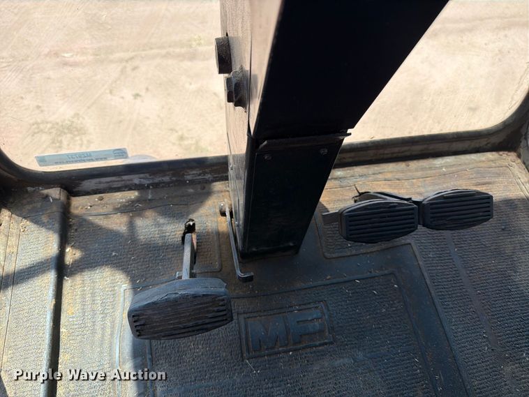 image for item MZ9737 Massey Ferguson 750 combine