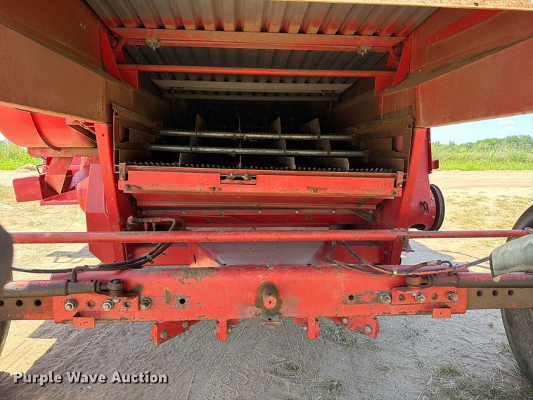 image for item MZ9737 Massey Ferguson 750 combine