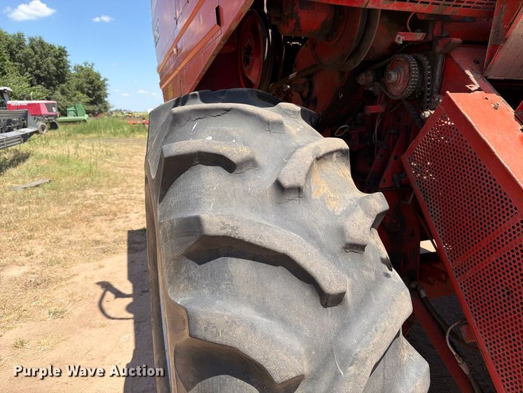 image for item MZ9737 Massey Ferguson 750 combine