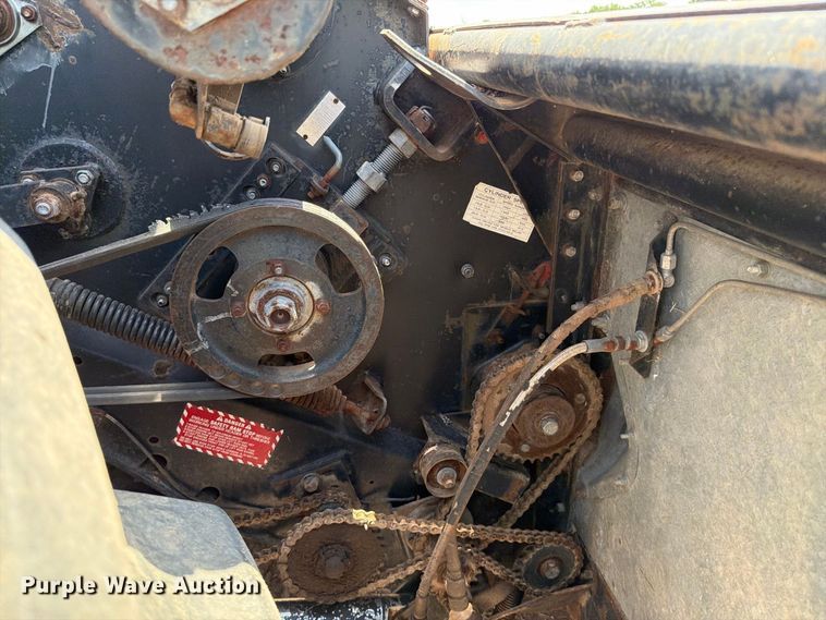 image for item MZ9738 Gleaner L combine