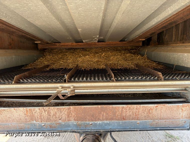 image for item MZ9738 Gleaner L combine