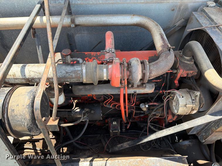 image for item MZ9738 Gleaner L combine