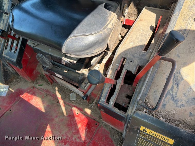 image for item MZ9739 International Harvester 986 tractor