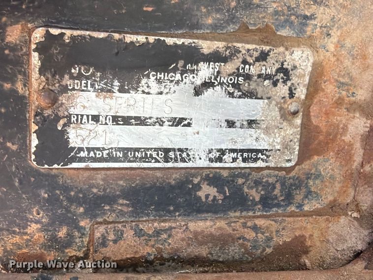 image for item MZ9739 International Harvester 986 tractor