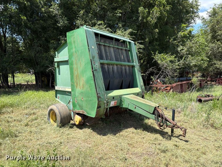 image for item MZ9740 John Deere 530 round baler